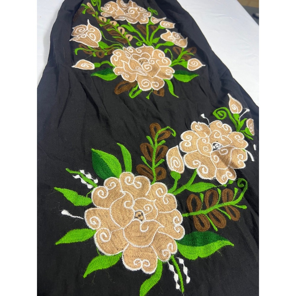 Black Embroidered Floral Halter Mini Dress Open Back Smocked Neck M Vacation - Picture 5 of 8
